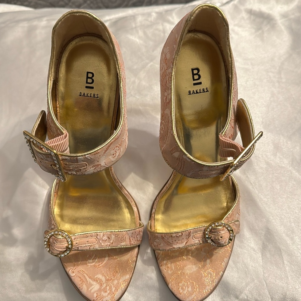 BAKERS Grace Pink and Gold Brocade Dress Heel
Bakers